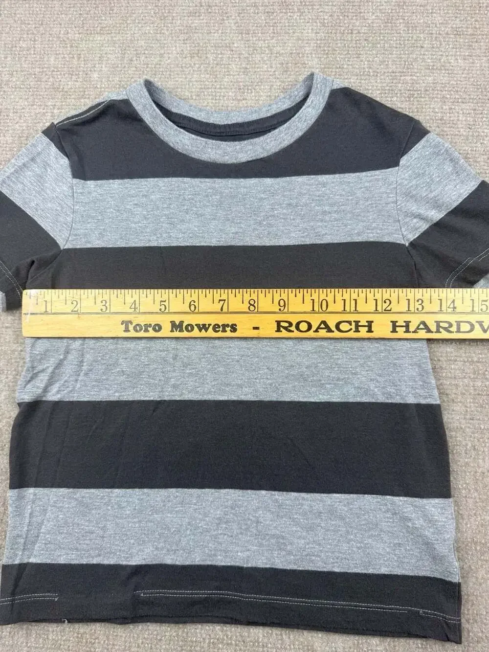 Old Navy Boys Gray and Black Striped Crew Neck T-Shirt Size S (6-7)
